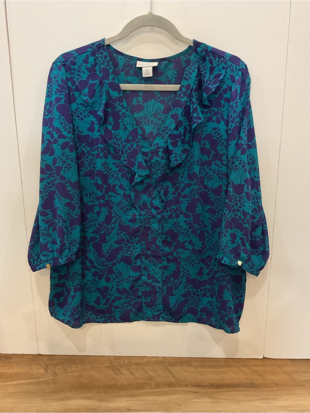 Liz Claiborne Teal and Navy/Purple Floral Ruffle V-Neck Blouse